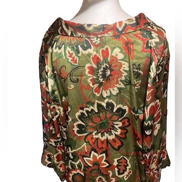 𝅺ZARA Satin Large Pull Over‎ - Picture 5 of 9